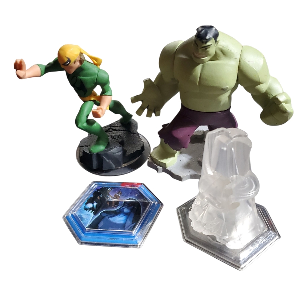 Disney Infinity 3.0 Marvel Battlegrounds: Avengers Crystal‎ Hulk Iron Fist Disc